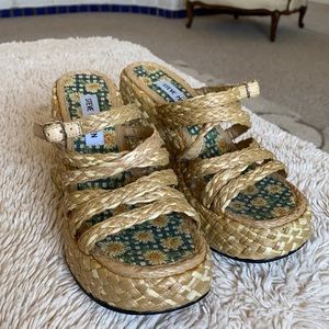 90’s Steve Madden  wicker platform size 6